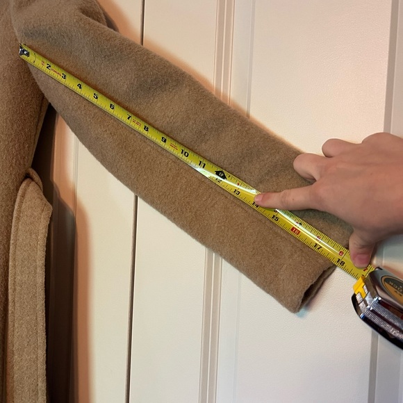 Pendleton 100% virgin wool camel-color trench coat. Size small. - Picture 9 of 16